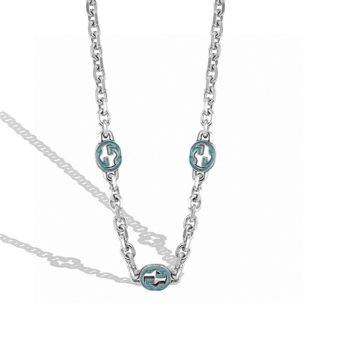 Gucci古驰蓝色互扣珐琅项链 泰银版本别具一格的质感和色泽，使首饰粗犷而古朴。经过特殊处理,可以保持长久不变色,表面硬度也大大增强。,因为其工艺来源于泰