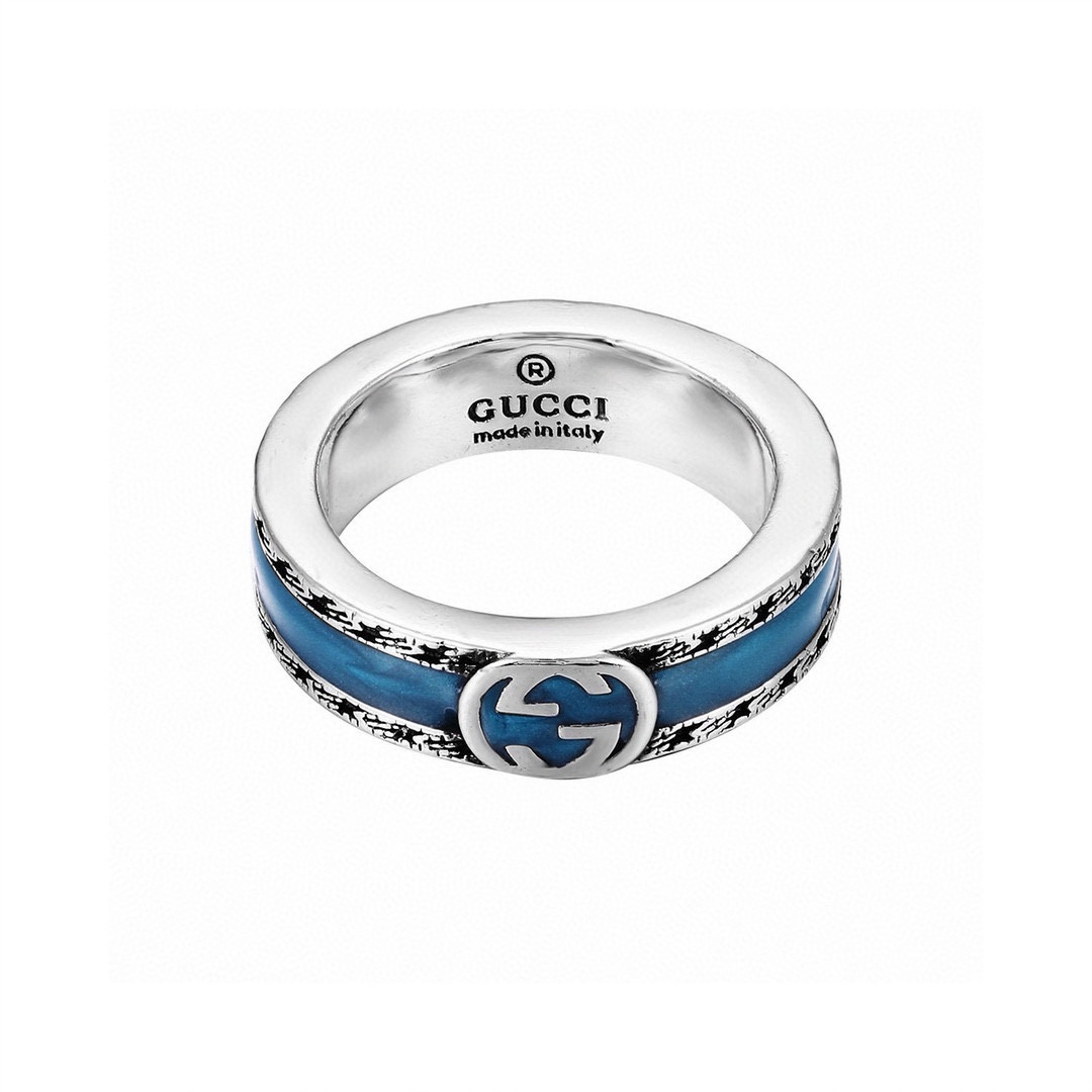  Gucci古驰复古双G双色戒指 泰银版本别具一格的质感和色泽，使首饰粗犷而古朴。经过特殊处理,可以保持长久不变色,表面硬度也大大增强。,因为其工艺来源于泰国